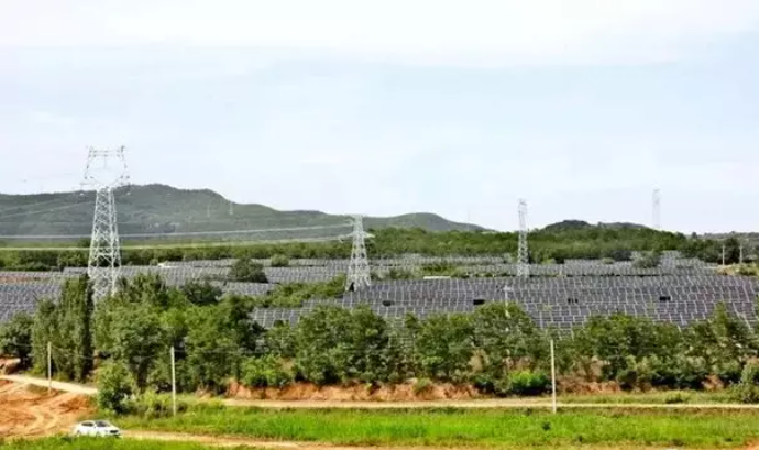 中國十三省最大光伏電站在這里！欽州康熙嶺的光伏電站能排上號了嗎？