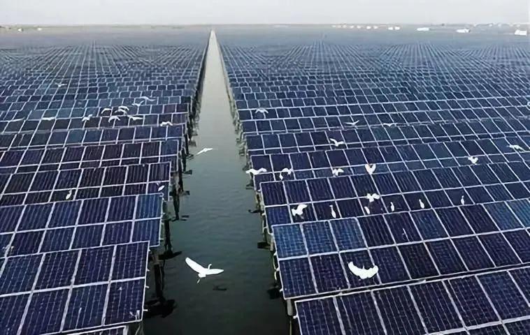 中國十三省最大光伏電站在這里！欽州康熙嶺的光伏電站能排上號了嗎？