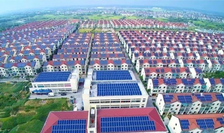 光伏發(fā)電“租房頂、免費(fèi)裝”新套路，警惕陰陽(yáng)合同，天上不會(huì)掉餡餅！